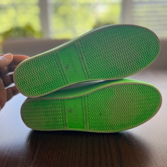 Tommy Hilfiger Green and White sneakers Size / 7M - Picture 7 of 7